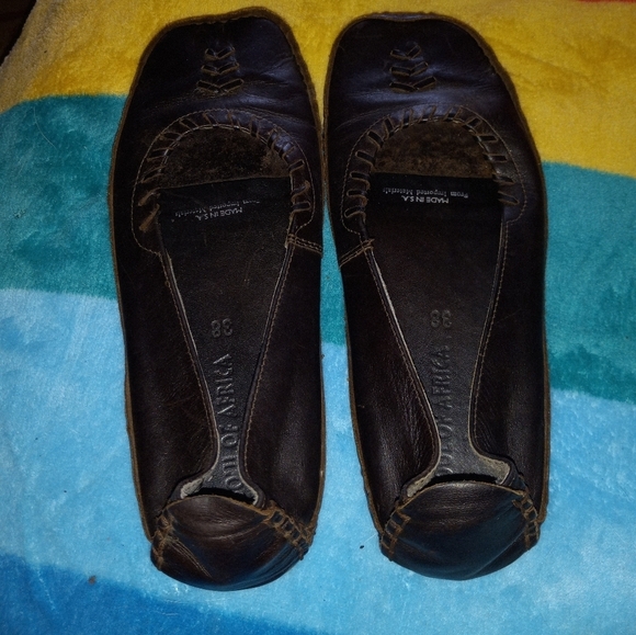 Soul of Africa Breast Cancer Awareness all leather flats shoes - Picture 2 of 3